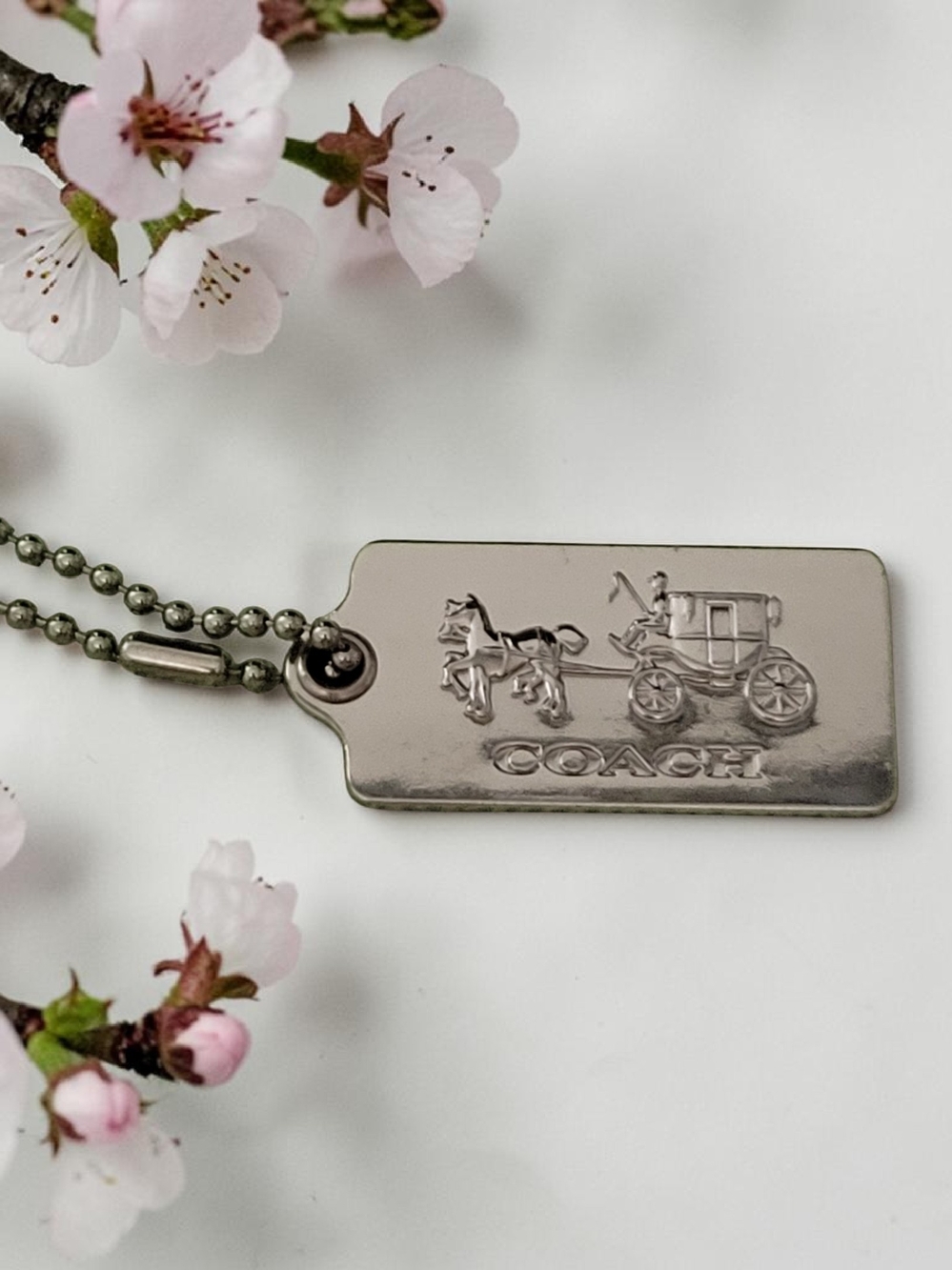 COACH  HORSE & CARRIAGE SILVER NICKEL KEY FOB BAG CHARM KEYCHAIN HANGTAG